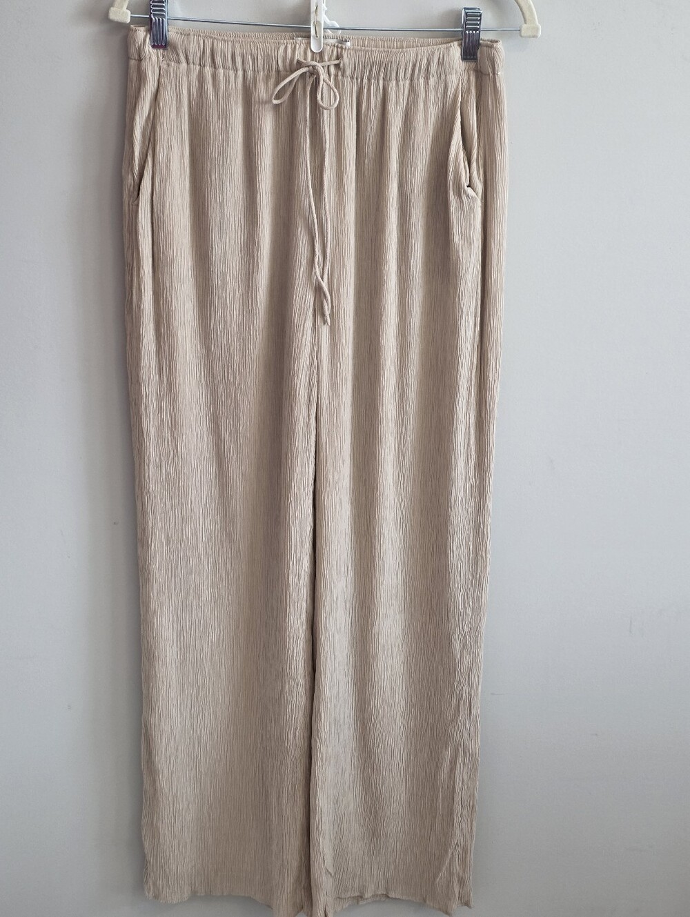 Abercrombie & Fitch Crinkle Textured Pull-On Pants